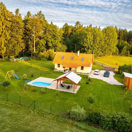 Les Kralovstvi Mostek