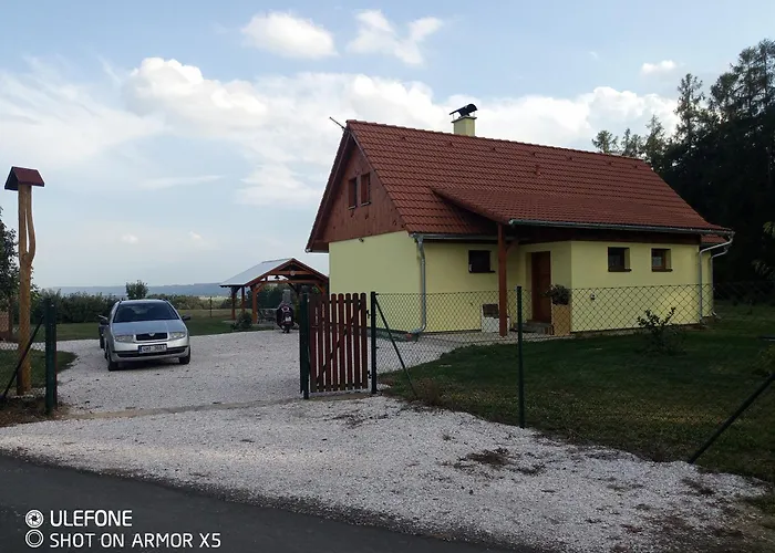 Les Kralovstvi *